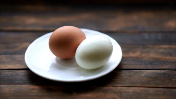Βραστά Αυγά Κοτόπουλου Είναι Ένα Πιάτο — Αρχείο Βίντεο