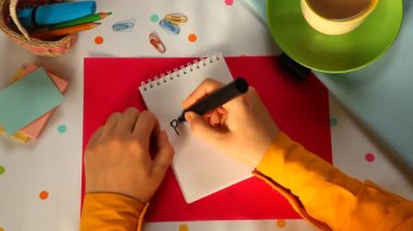 Word özelliği güzel arka plan üzerinde yazma el