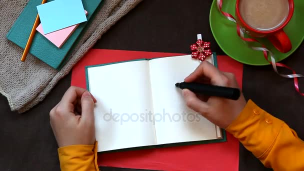 Escritura a mano signo de interrogación sobre hermoso fondo — Vídeos de Stock