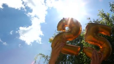 Happy 25 doğum günü, eller hareket balonlar sol ve sağ