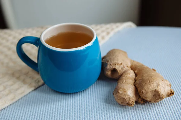 Blue Cup Herbal Tea Ginger Healthy Food Concept — Stock Photo, Image