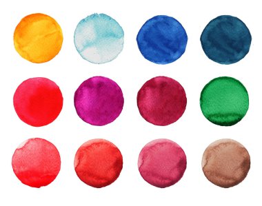 Renkli suluboya el boyalı daire üzerinde beyaz izole kümesi. Gösterim amacıyla sanatsal tasarım. Yuvarlak lekeler, BLOB'ları mavi, kırmızı, yeşil, kahverengi