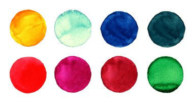 Renkli suluboya el boyalı daire üzerinde beyaz izole kümesi. Gösterim amacıyla sanatsal tasarım. Yuvarlak lekeler, BLOB'ları mavi, kırmızı, yeşil, kahverengi