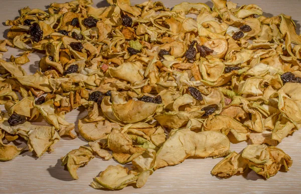 Kurutulmuş meyve kompostosu için