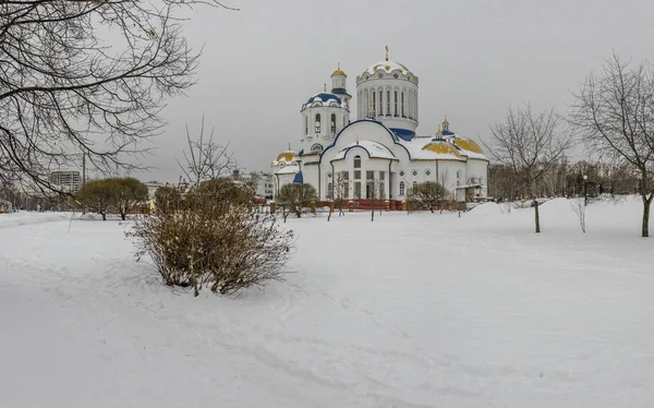 Moskova Aziz Katedrali.