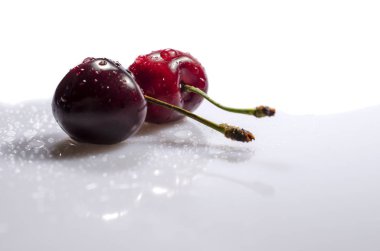 Yağmur altında tatlı kiraz