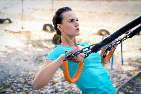 Strong woman working out — Stock Photo, Image