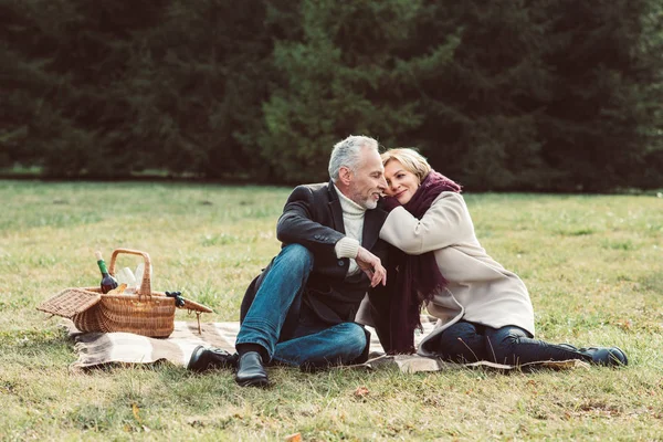 Beautiful mature couple in park — Stock Photo, Image