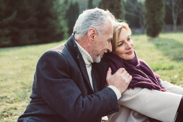 Beau couple mature — Photo de stock