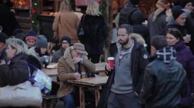 Noel davranır, Budapeşte, Macaristan