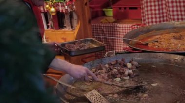 Noel davranır, Budapeşte, Macaristan