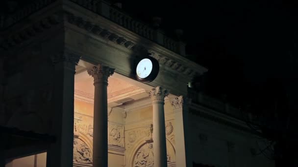 Karlovy Vary Ciudad nocturna — Vídeos de Stock