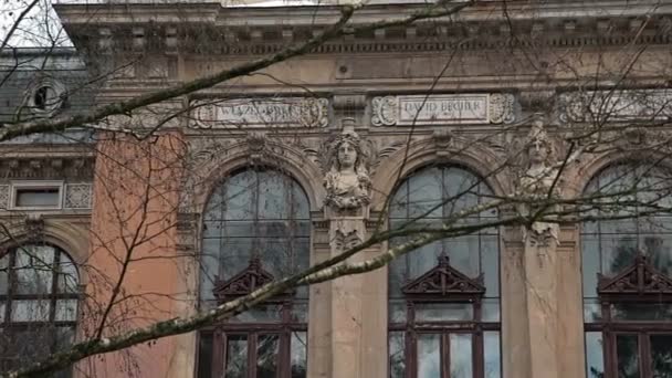 Karlovy Vary Ciudad nocturna — Vídeo de stock