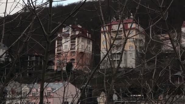 Karlovy Vary avond stad — Stockvideo