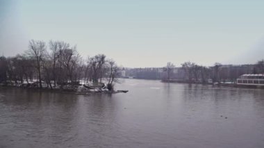 Nehirler köprülerde. Prag