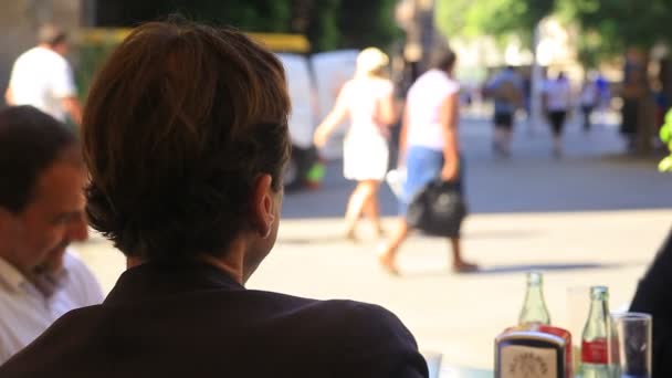 Barcelona, sidewalk cafe. — Stock Video