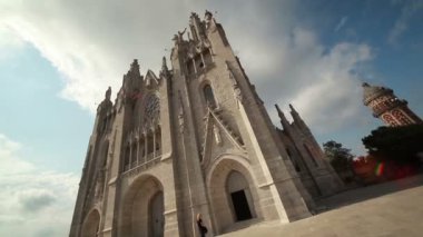 Kilise kutsal yürek