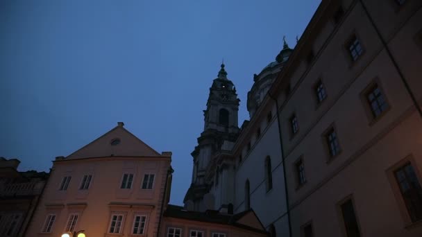 在冬天的布拉格教堂 — 图库视频影像