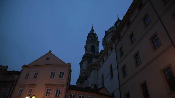 Prager Kirche im Winter — Stockvideo