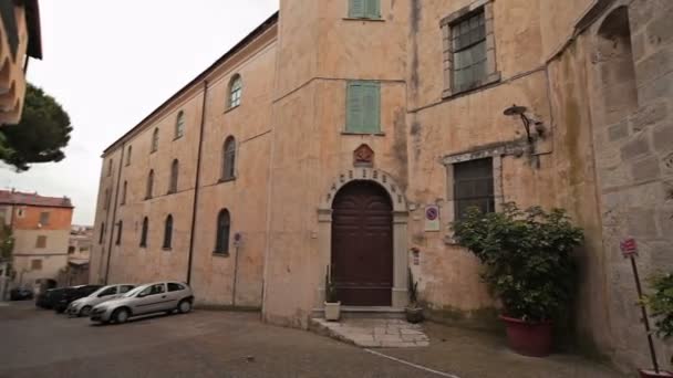 Paseando por la ciudad Minturno Italia — Vídeos de Stock