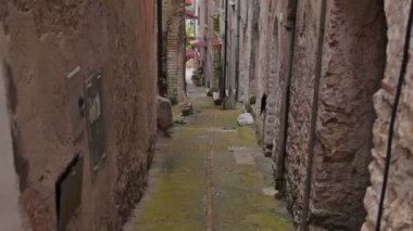 Old Town Minturno evleri
