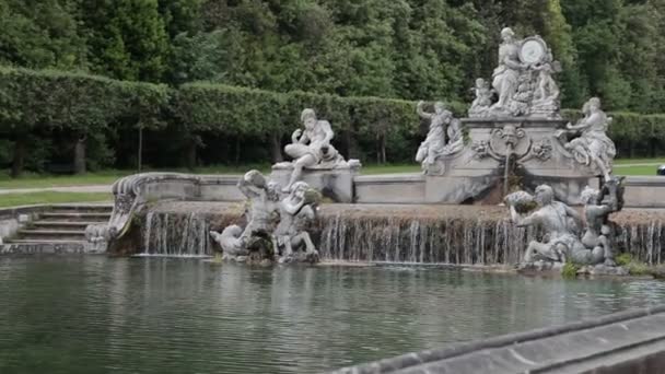 Della Reggia di Caserta. Fountain of Margarita. — Stock video