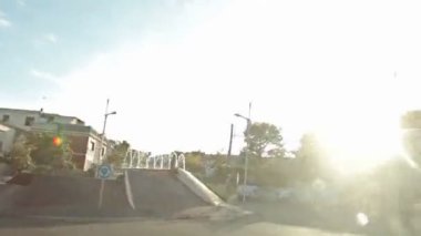 Plaja araba tarafından. Hızlandırılmış video.