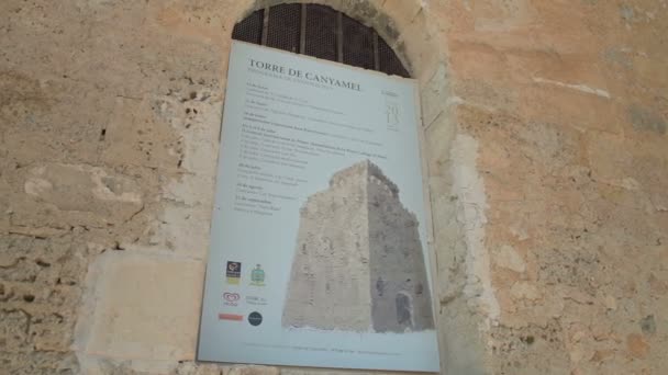 Antiga fortaleza-museu na ilha de Maiorca, na Espanha . — Vídeo de Stock