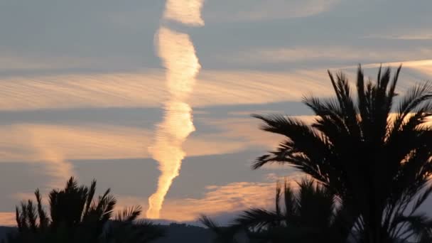 Palma de Mallorca, večerní nebe nad městem. — Stock video