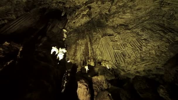 Excursion to the cave DArta on the island of Mallorca. — Stock Video