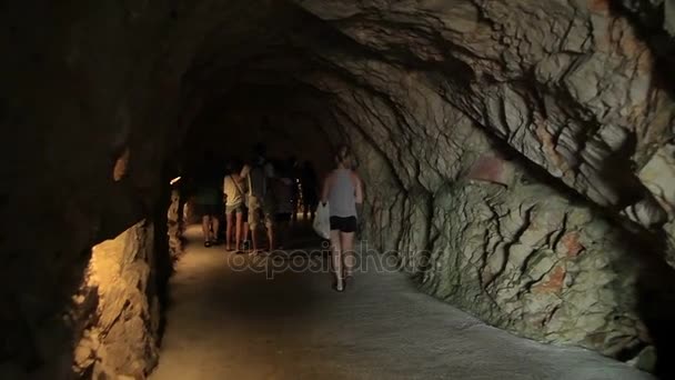 Excursie naar de grot Darta op het eiland Mallorca. — Stockvideo
