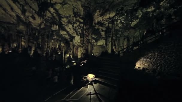 Escursione alla grotta DArta sull'isola di Maiorca . — Video Stock
