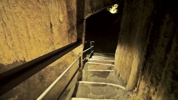 Excursão à caverna DArta na ilha de Maiorca . — Vídeo de Stock