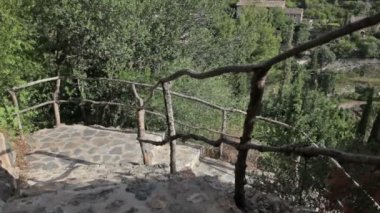 dağ köyü deia