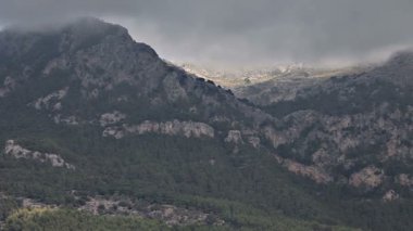 Mallorca dağ manzarası.