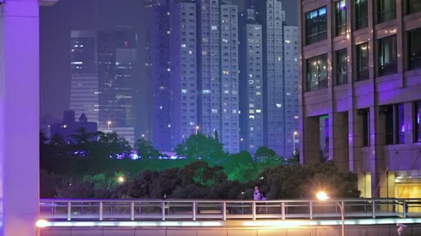 Ruas noturnas de Xangai . — Vídeo de Stock