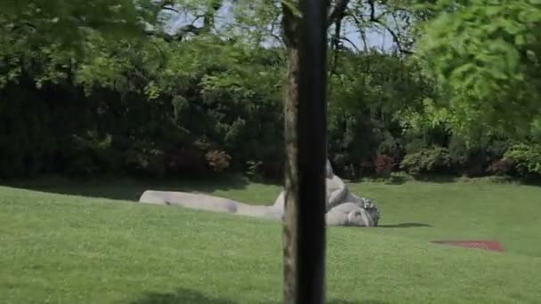 Cimetière des martyrs hua long — Video