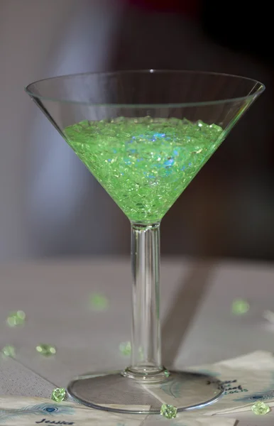Martini cam yeşil taşlar veya glitter dolu