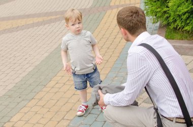 Having oyunculuk ile Eğer küçük bebek çocuk babasıdır