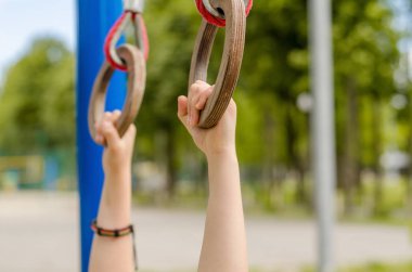 Genç brams üzerinde