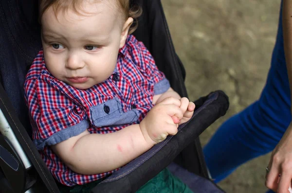 Küçük bebek çocuk taşıma