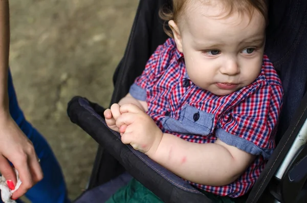 Küçük bebek çocuk taşıma