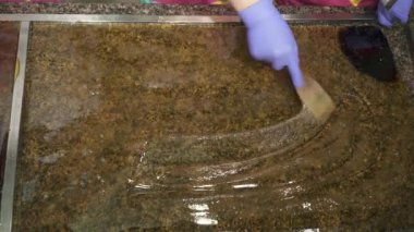 Karamel tatlılar ve karamel karıştırarak şekerler, üretimi