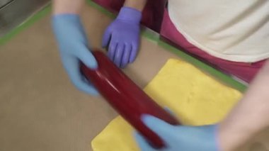 Karamel tatlılar ve şeker, şeker parçaları birlikte toplama üretimi