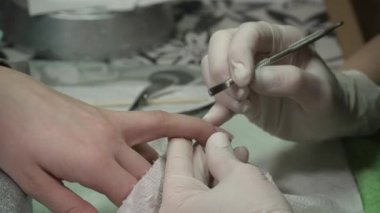 Cuticula kesme master manikür