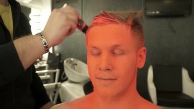 Turuncu renk modelleri saç makyaj master kapsar