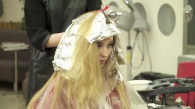 Kuaför Saç sürüleri boyama