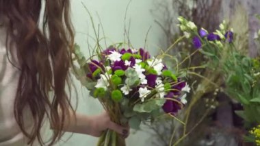 Çiçekçi Lale ile güzel buket Satılık hazırlanıyor