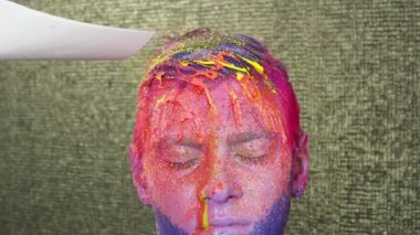 Makyaj sanatçısı için sarı sparkles üfleme kafa mans