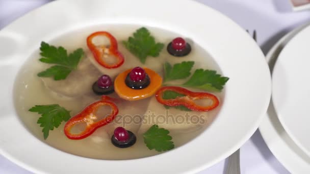 Carne gelatinosa, prato de língua de vaca, close-up aspic — Vídeo de Stock